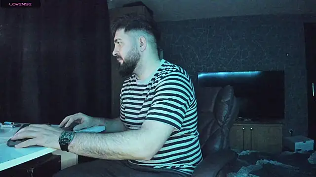 Snapshot of Eduu2322 chatting on January 13, 11:49 pm Eduu2322 online show from January 13, 11:49 pm