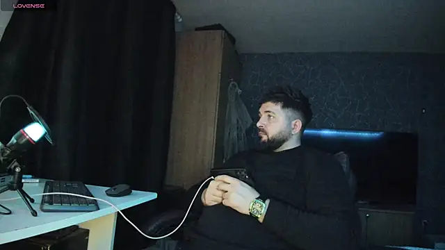 Snapshot of Eduu2322 chatting on January 16, 11:06 pm Eduu2322 online show from January 16, 11:06 pm