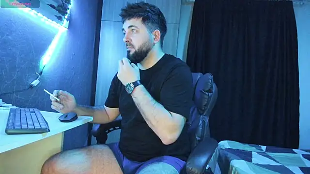 Snapshot of Eduu2322 chatting on January 30, 10:30 pm Eduu2322 online show from January 30, 10:30 pm