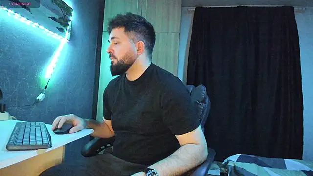 Snapshot of Eduu2322 chatting on February 22, 10:31 pm Eduu2322 online show from February 22, 10:31 pm