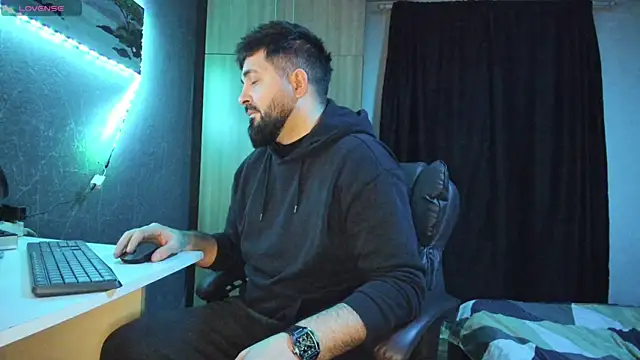 Snapshot of Eduu2322 chatting on February 25, 10:18 pm Eduu2322 online show from February 25, 10:18 pm