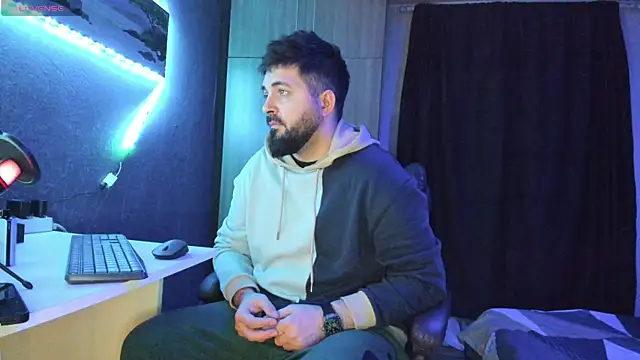 Snapshot of Eduu2322 chatting on February 26, 10:42 pm Eduu2322 online show from February 26, 10:42 pm