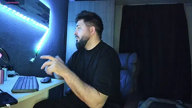 Snapshot of Eduu2322 chatting on March 2, 10:38 pm Eduu2322 online show from March 2, 10:38 pm