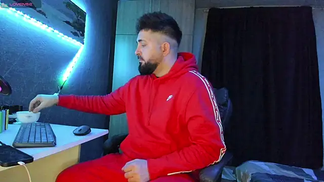 Snapshot of Eduu2322 chatting on March 5, 10:32 pm Eduu2322 online show from March 5, 10:32 pm