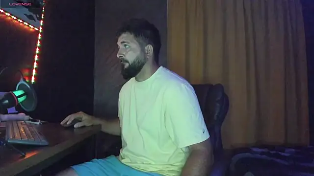 Snapshot of Eduu2322 chatting on September 16, 9:05 pm Eduu2322 online show from September 16, 9:05 pm