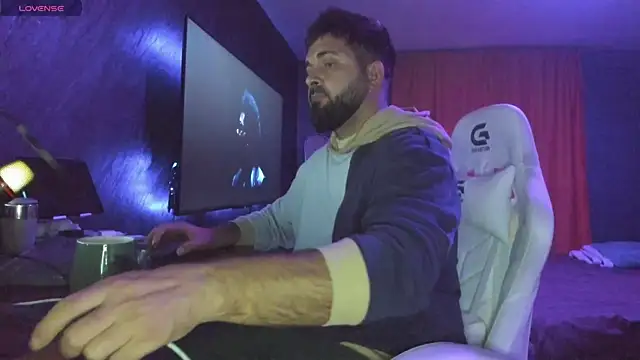 Snapshot of Eduu2322 chatting on October 7, 7:22 pm Eduu2322 online show from October 7, 7:22 pm