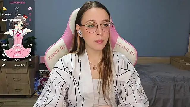 Snapshot of Sweet_frosti chatting on December 22, 2:49 am Sweet frosti online show from December 22, 2:49 am