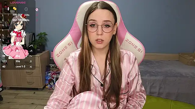 Snapshot of Sweet_frosti chatting on December 29, 3:00 am Sweet frosti online show from December 29, 3:00 am
