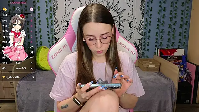 Snapshot of Sweet_frosti chatting on January 14, 3:22 am Sweet frosti online show from January 14, 3:22 am