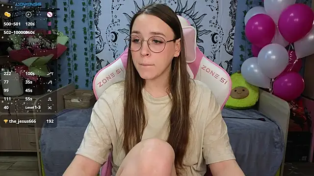 Snapshot of Sweet_frosti chatting on January 24, 6:03 am Sweet frosti online show from January 24, 6:03 am