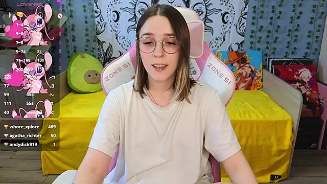Snapshot of Sweet_frosti chatting on February 26, 2:59 am Sweet frosti online show from February 26, 2:59 am