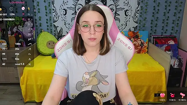 Snapshot of Sweet_frosti chatting on March 7, 2:25 am Sweet frosti online show from March 7, 2:25 am