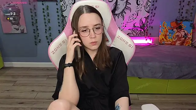 Snapshot of Sweet_frosti chatting on September 28, 3:23 am Sweet frosti online show from September 28, 3:23 am