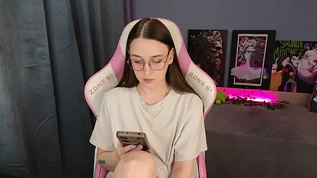 Sweet frosti online show from June 5, 3:24 am