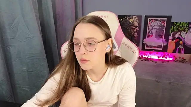 Sweet frosti online show from June 9, 2:56 am