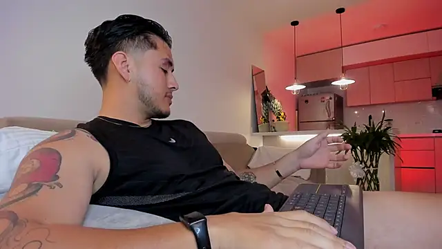 Chriskyle  online show from September 18, 12:12 am