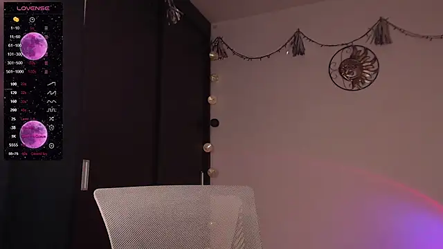 CherryBlossom    online show from March 23, 3:54 am