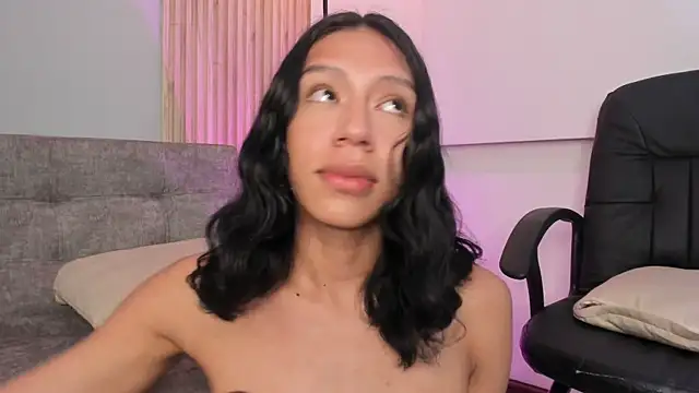 Snapshot of AdammClark1 chatting on December 31, 1:04 am AdammClark1 online show from December 31, 1:04 am