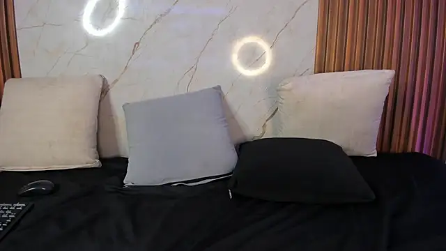 Snapshot of AdammClark1 chatting on January 13, 11:27 pm AdammClark1 online show from January 13, 11:27 pm