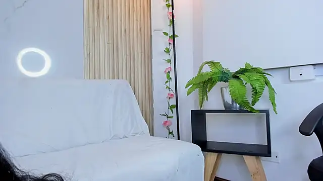 Snapshot of AdammClark1 chatting on January 24, 12:09 am AdammClark1 online show from January 24, 12:09 am