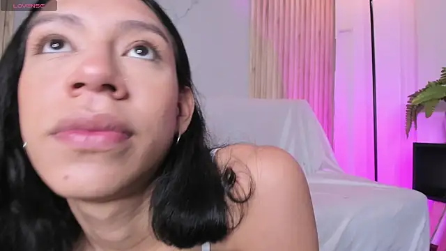 Snapshot of AdammClark1 chatting on January 31, 8:43 pm AdammClark1 online show from January 31, 8:43 pm