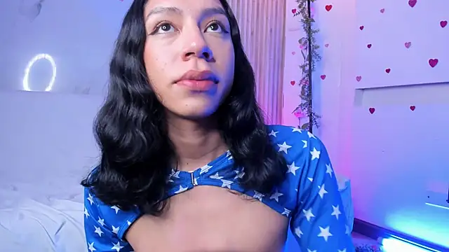 Snapshot of AdammClark1 chatting on February 15, 12:26 am AdammClark1 online show from February 15, 12:26 am