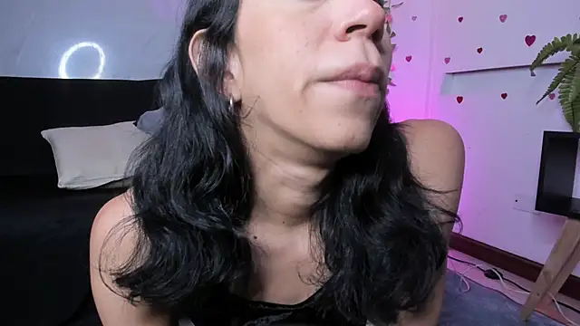 Snapshot of AdammClark1 chatting on February 25, 8:51 pm AdammClark1 online show from February 25, 8:51 pm