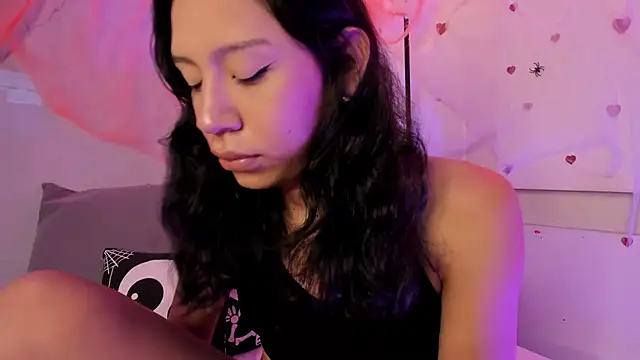 Snapshot of AdammClark1 chatting on October 7, 8:39 pm AdammClark1 online show from October 7, 8:39 pm