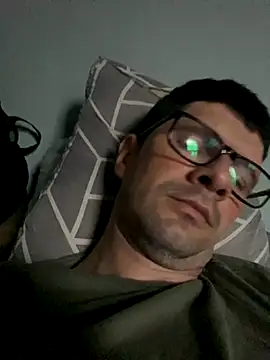 Juliano2289 online show from October 3, 8:50 pm