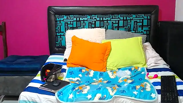 karolhot916 online show from January 11, 12:33 am