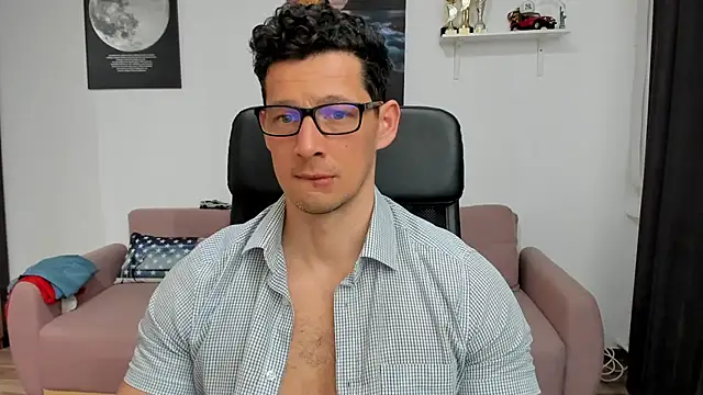 BrutusK08 online show from March 7, 2:01 pm