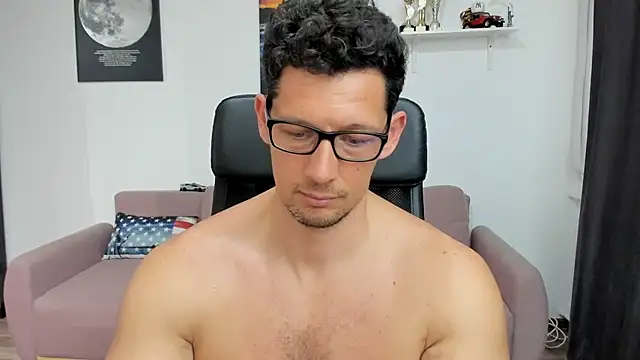 BrutusK08 online show from March 13, 2:01 pm