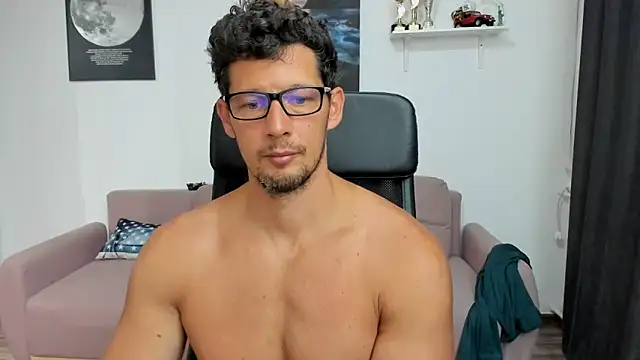 BrutusK08 online show from September 29, 5:45 am