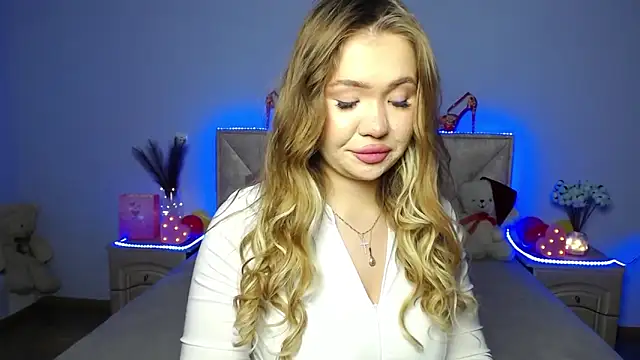 Snapshot of StacyYellig chatting on January 18, 4:04 am StacyYellig online show from January 18, 4:04 am