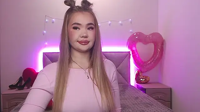 StacyYellig online show from February 19, 9:33 pm