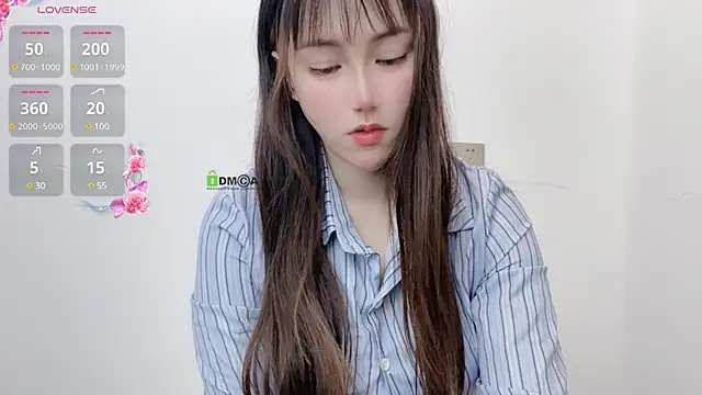 Snapshot of LIsha--170 chatting on February 19, 4:34 am LIsha--170 online show from February 19, 4:34 am