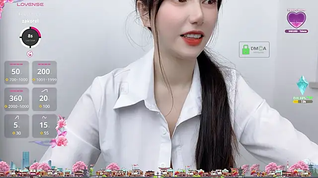 Snapshot of LIsha--170 chatting on February 20, 5:44 am LIsha--170 online show from February 20, 5:44 am