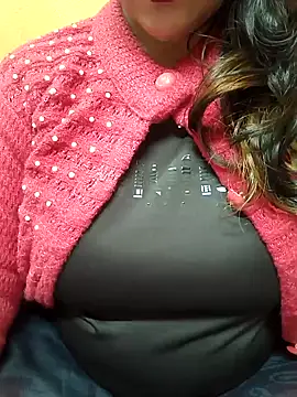 Snapshot of CUTE_SOPHIA- chatting on January 1, 6:49 pm CUTE SOPHIA- online show from January 1, 6:49 pm