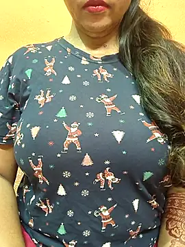 CUTE SOPHIA- online show from April 10, 1:00 am