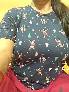 Snapshot of CUTE_SOPHIA- chatting on April 28, 1:37 am CUTE SOPHIA- online show from April 28, 1:37 am