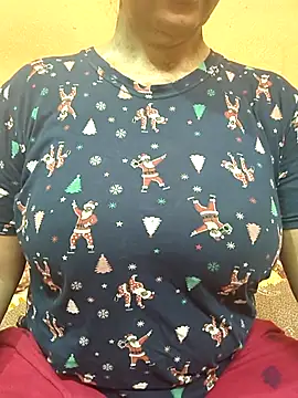 Snapshot of CUTE_SOPHIA- chatting on May 17, 2:20 am CUTE SOPHIA- online show from May 17, 2:20 am