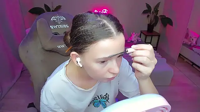 HelloRoxy online show from December 11, 6:09 pm