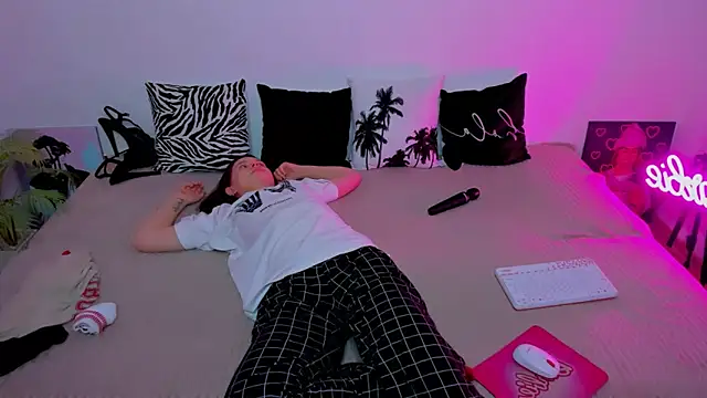 HelloRoxy online show from November 29, 7:06 pm