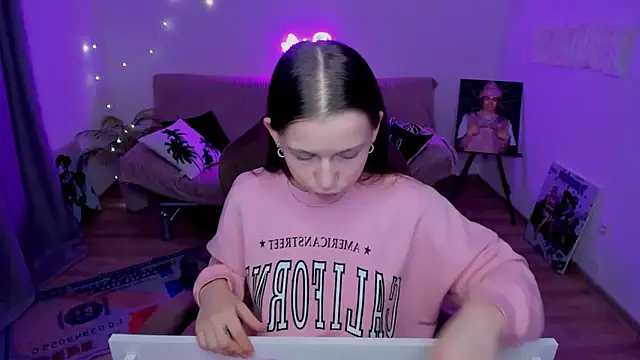 HelloRoxy online show from February 21, 12:22 am