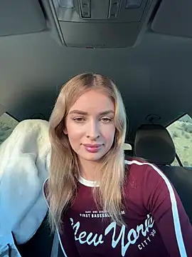 EvieEvans online show from February 3, 4:52 pm