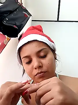 stefanie010 online show from December 1, 4:29 pm