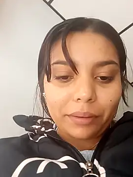 stefanie010 online show from December 7, 7:32 pm