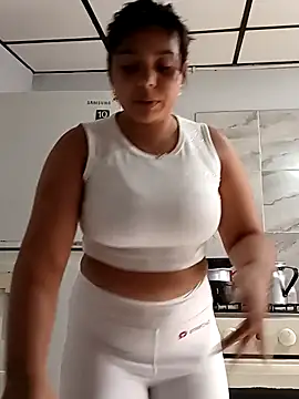 stefanie010 online show from January 8, 4:33 pm