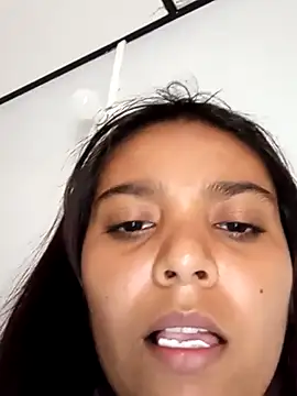 stefanie010 online show from February 16, 9:48 pm