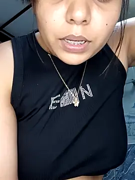 stefanie010 online show from September 9, 4:17 pm